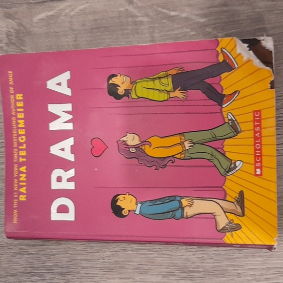 6 graphic novels for pre teens - Picture 3 of 7